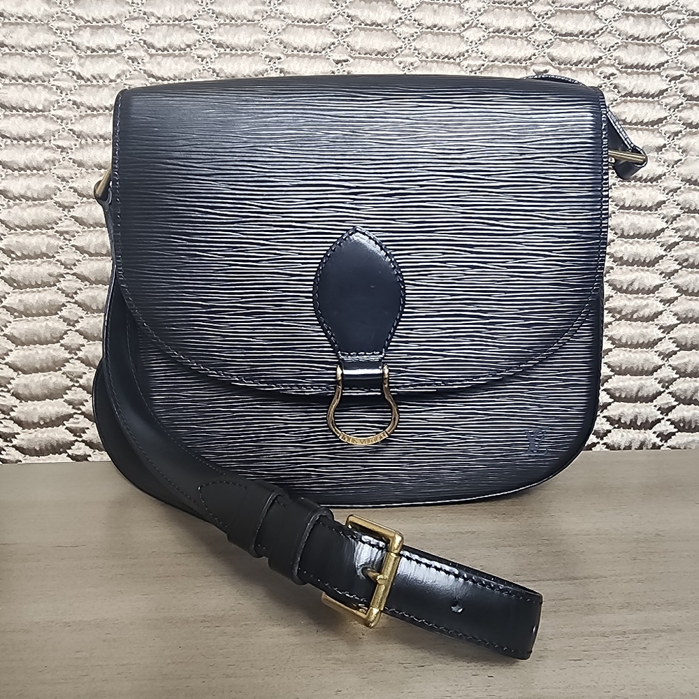 AUTHENTIC Vintage epi leatherST.CLOUD GM louis vuitton